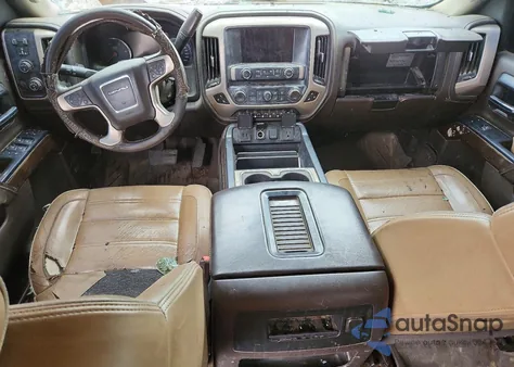 2018 GMC Sierra K2500 Denali z USA, uszkodzony, nr VIN 1GT12UEY2JF245014